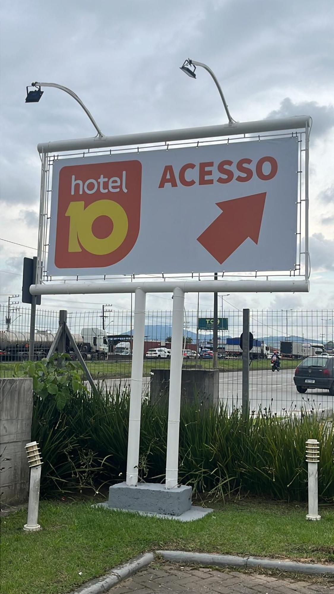 Hotel 10 Itajai/Navegantes Εξωτερικό φωτογραφία