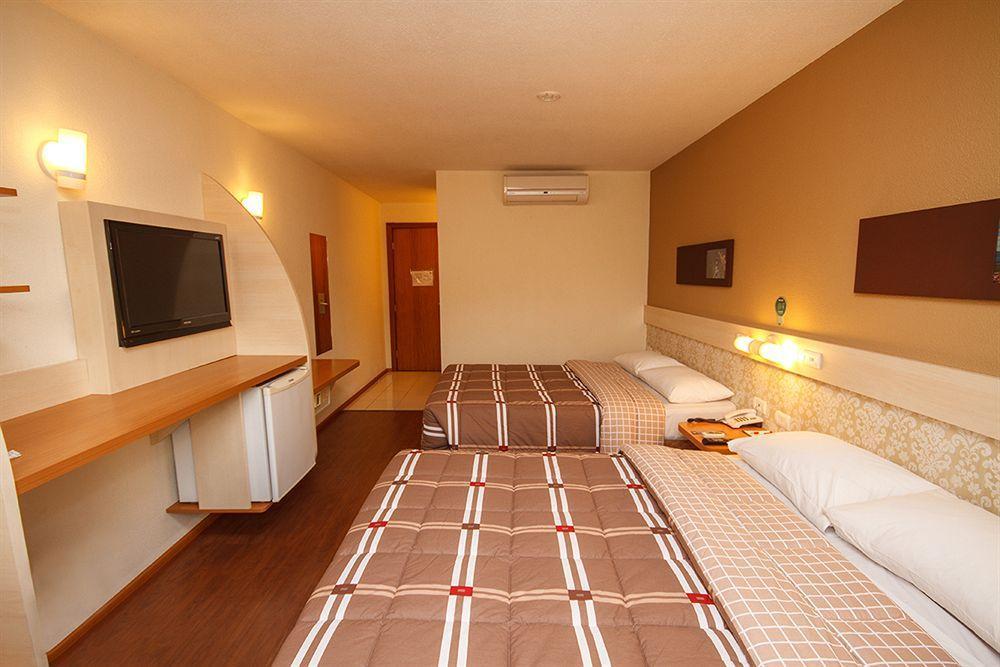 Hotel 10 Itajai/Navegantes Εξωτερικό φωτογραφία